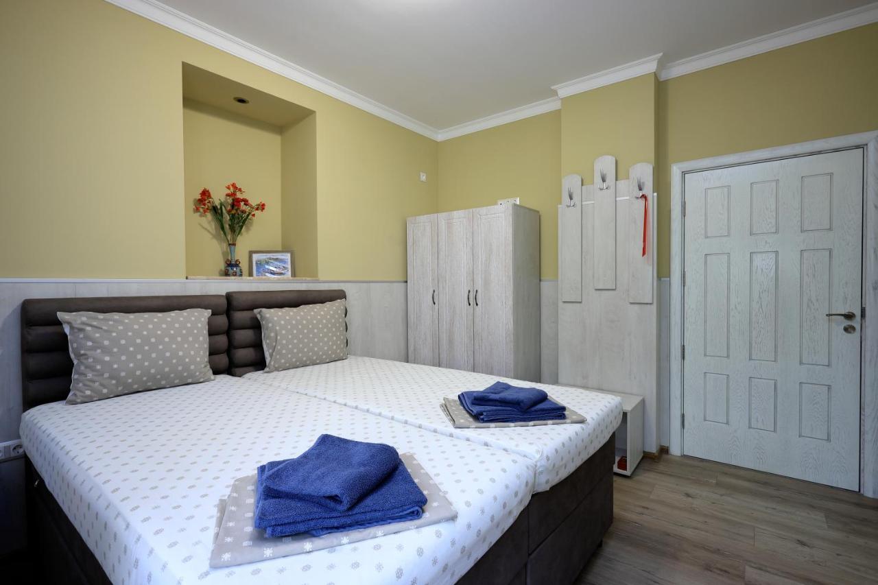 Къща за гости Кребс guesthousekrebs Шумен Экстерьер фото