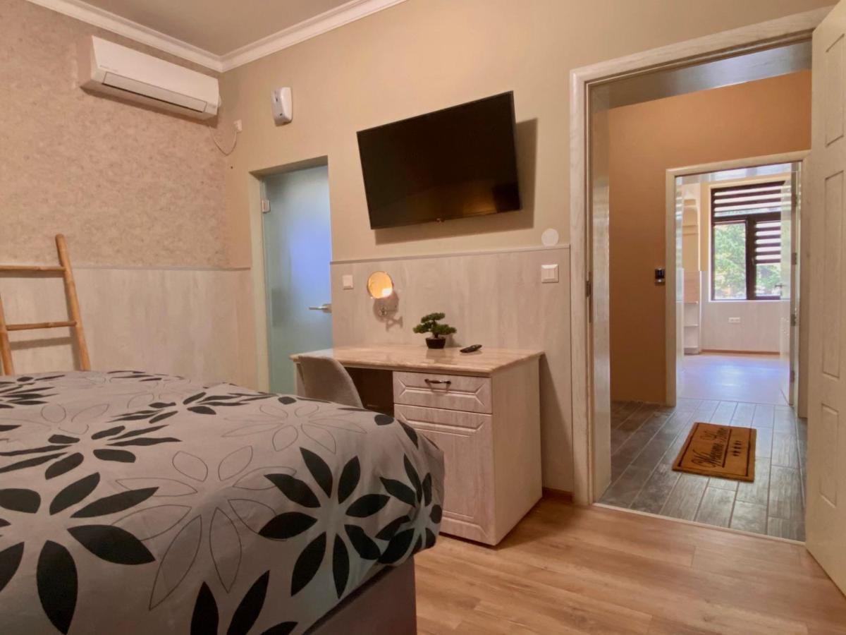 Къща за гости Кребс guesthousekrebs Шумен Экстерьер фото