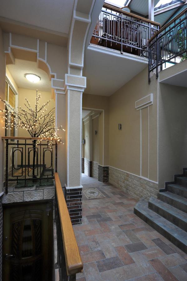 Къща за гости Кребс guesthousekrebs Шумен Экстерьер фото