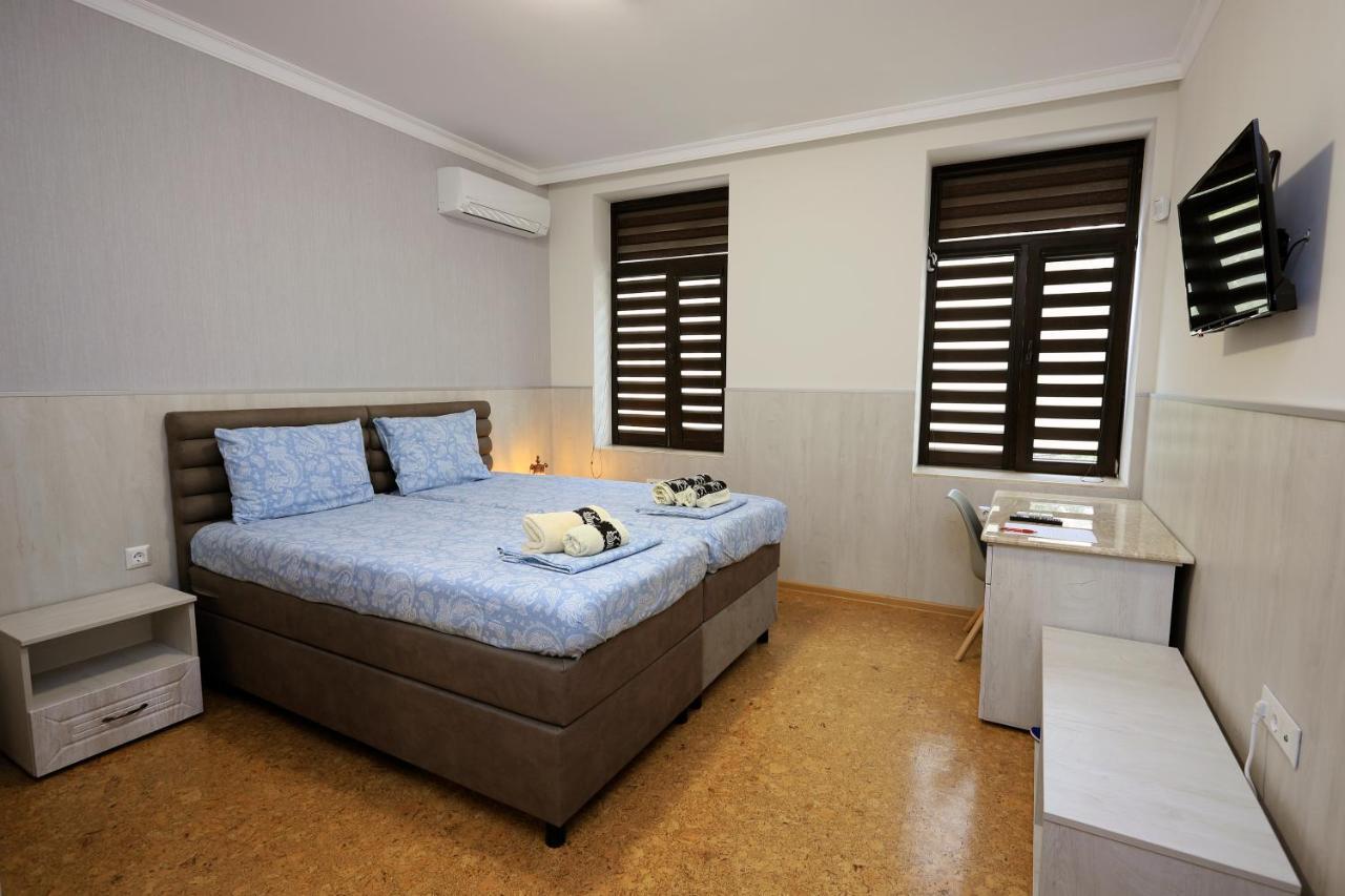 Къща за гости Кребс guesthousekrebs Шумен Экстерьер фото